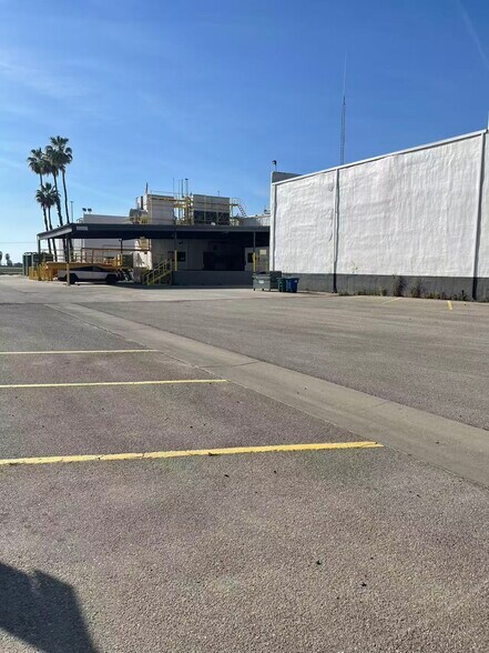 More Photos Of 369 Road 176, Delano Refrigeration Cold Storage For Sale