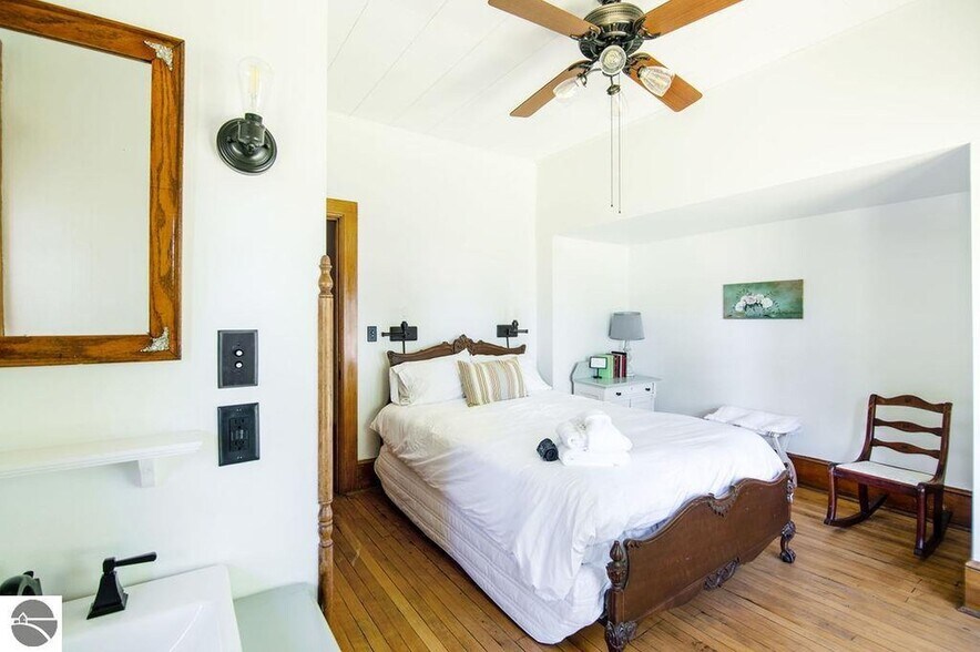 More Photos Of 2287 S Main St, Central Lake Hospitality For Sale
