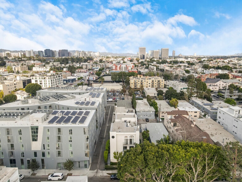 More Photos Of 1524 Granville Ave, Los Angeles Apartments For Sale