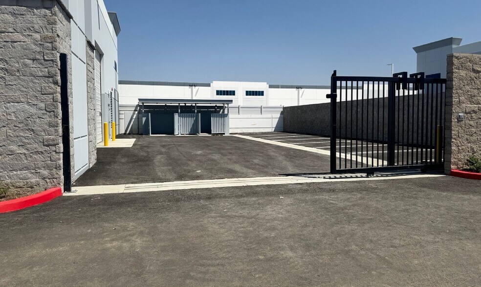 More Photos Of 311 E Johnson Ave, Perris Distribution For Sale