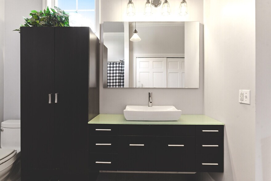 More Photos Of 690 Main St, Vintondale Loft Creative Space For Sale