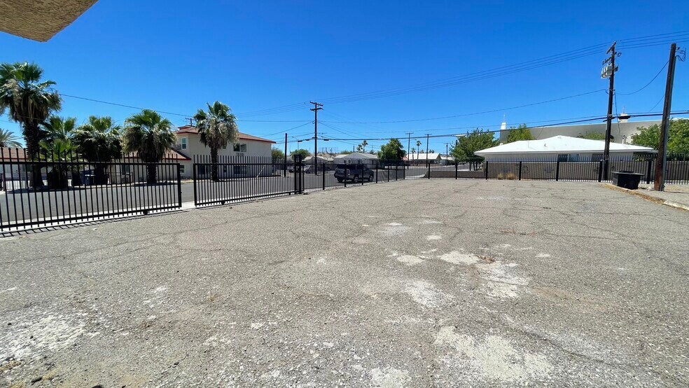 More Photos Of 701 W Broadway St, Needles Fast Food For Sale