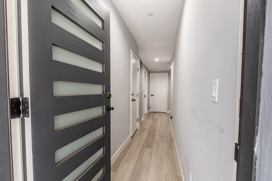 More Photos Of 2223 S Highland Ave, Los Angeles Apartments For Sale