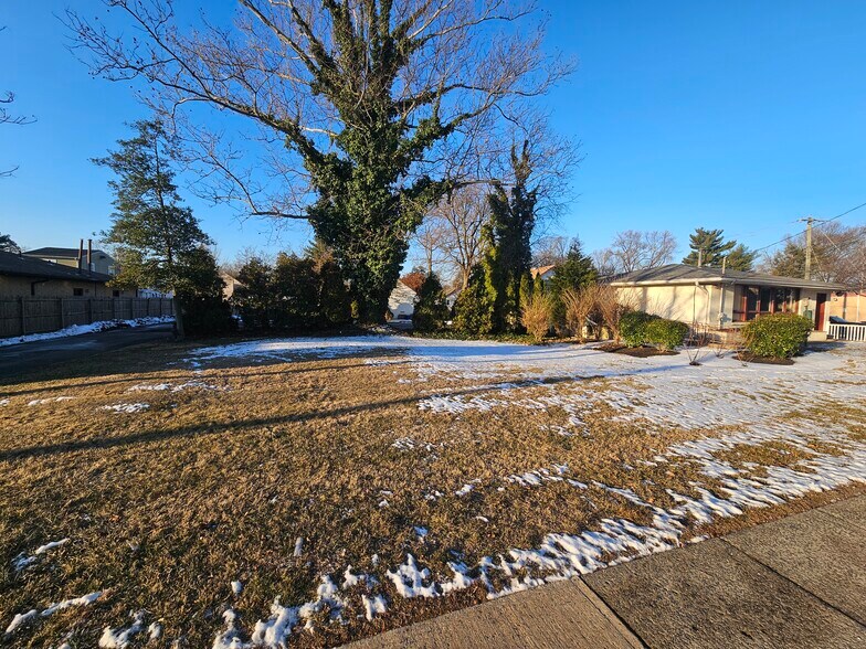 More Photos Of 308 N White Horse Pike, Stratford Veterinarian Kennel For Sale