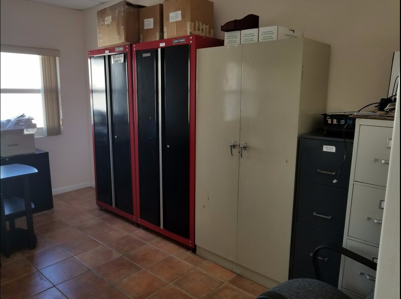 More Photos Of 5900 NW 99th Ave, Miami Light Distribution For Lease