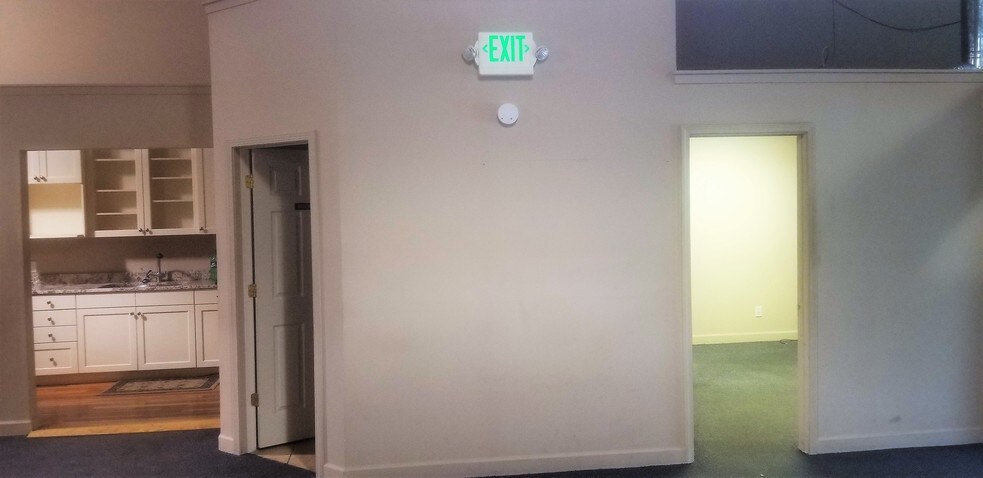 More Photos Of 1561-1599 E 93rd Ave, Merrillville Flex For Lease