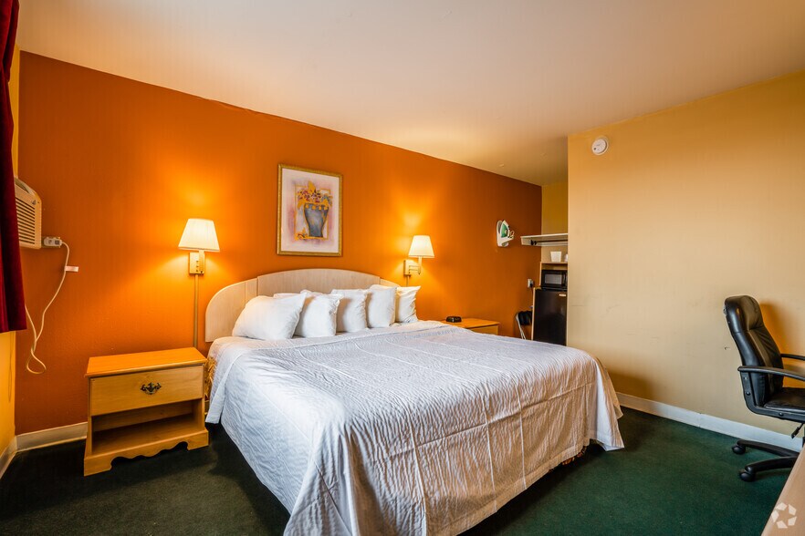 More Photos Of 4853 W Henrietta Rd, Henrietta Hotel For Sale