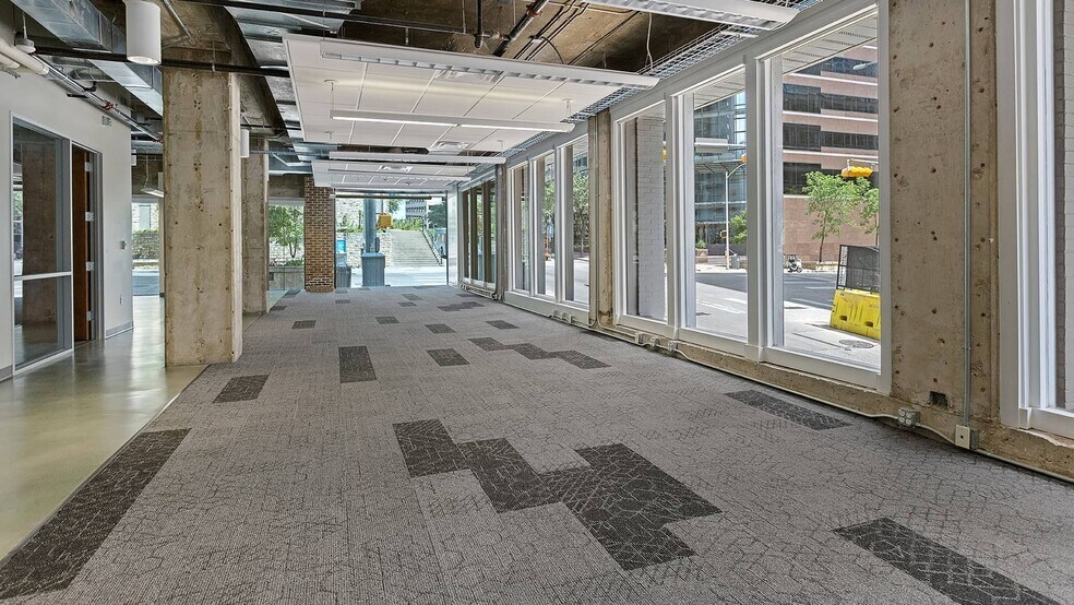 More Photos Of 800 Brazos St, Austin Apartments For Lease