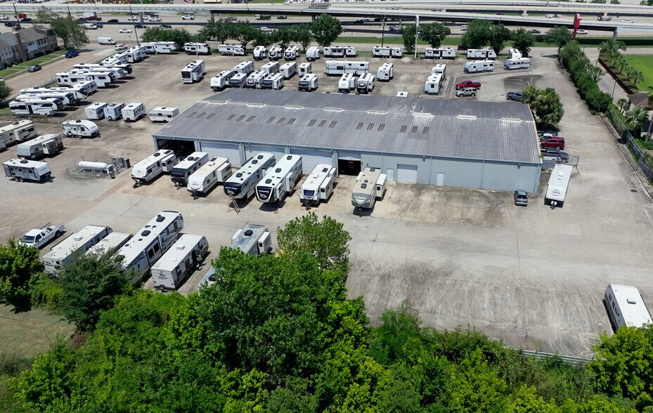 More Photos Of 14150 Gulf Fwy, Houston Land For Sale