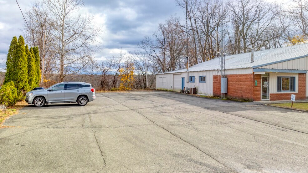 More Photos Of 447 Broadway, Ulster Park Office For Sale