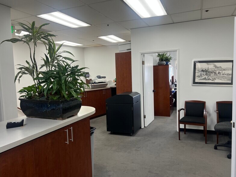 More Photos Of 7005 Tujunga Ave, North Hollywood Warehouse For Lease