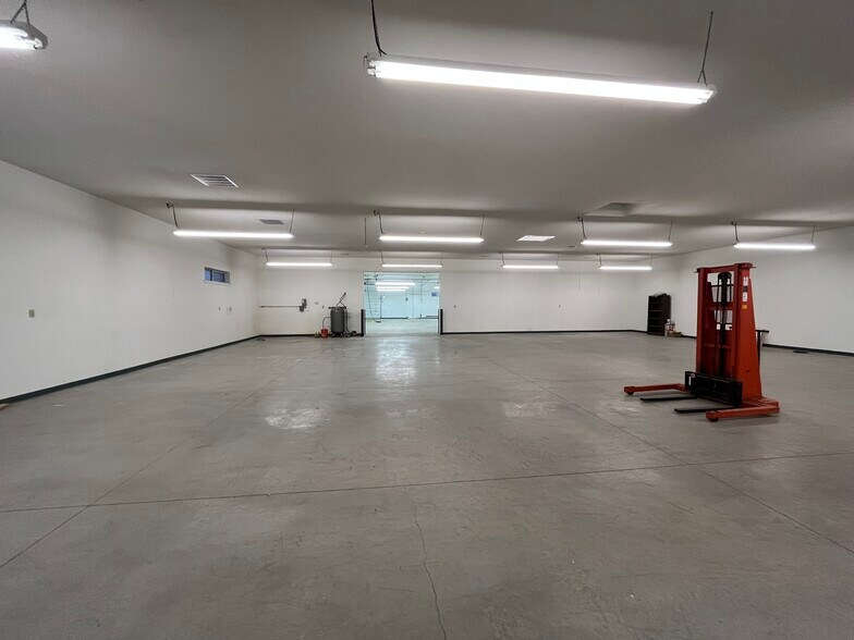 More Photos Of 2909 Scioto Darby Executive Ct, Hilliard Warehouse For Sale