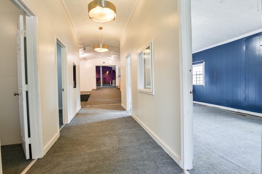 More Photos Of 2766 White Oak Dr, Decatur Religious Facility For Sale