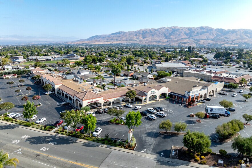 More Photos Of 301 W Calaveras Blvd, Milpitas Freestanding For Lease