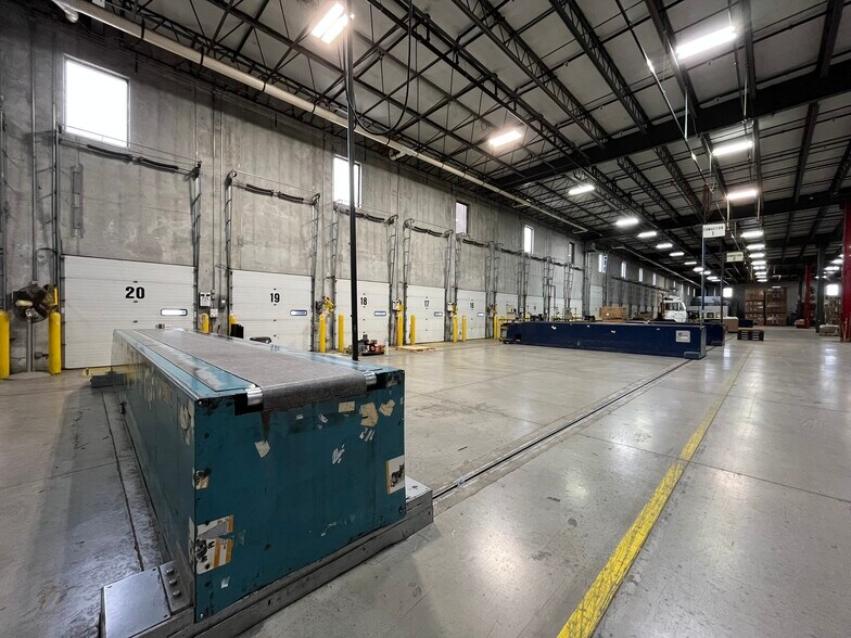 More Photos Of 3616 Independence Dr, Fort Wayne Warehouse For Lease