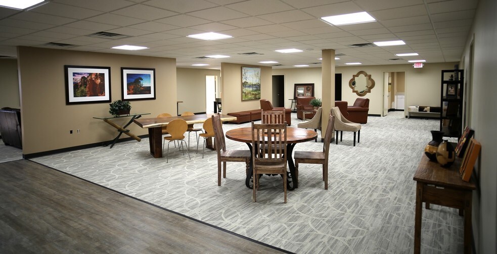 More Photos Of 6125 Airport Fwy, Haltom City Office For Lease