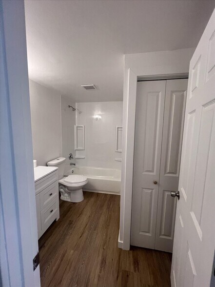 More Photos Of 10443 17th Ave SW, Seattle Multifamily For Sale