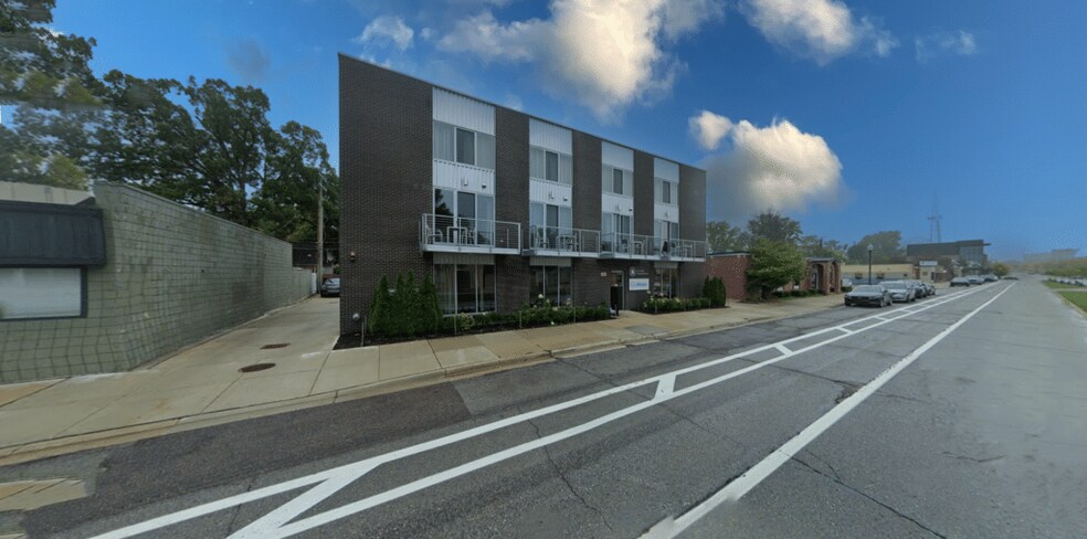 More Photos Of 626 E 4th St, Royal Oak Multifamily For Sale
