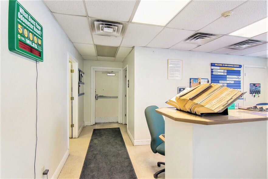 More Photos Of 650 S Plasterbed Rd, Port Clinton Auto Repair For Sale