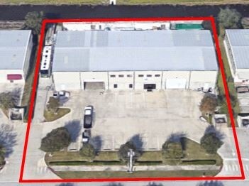 More Photos Of 2710 Pemberton Dr, Apopka Warehouse For Sale