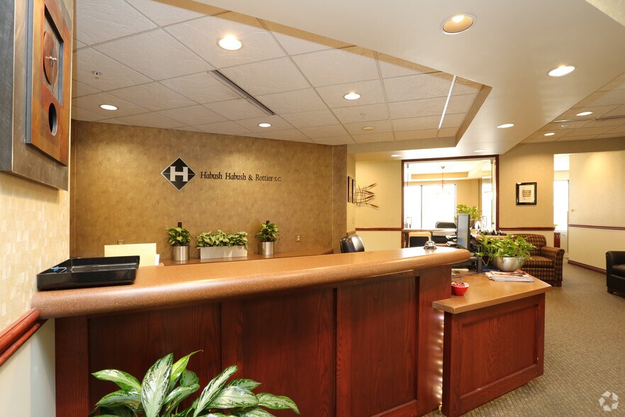 More Photos Of 5439 Durand Ave, Racine Medical For Lease