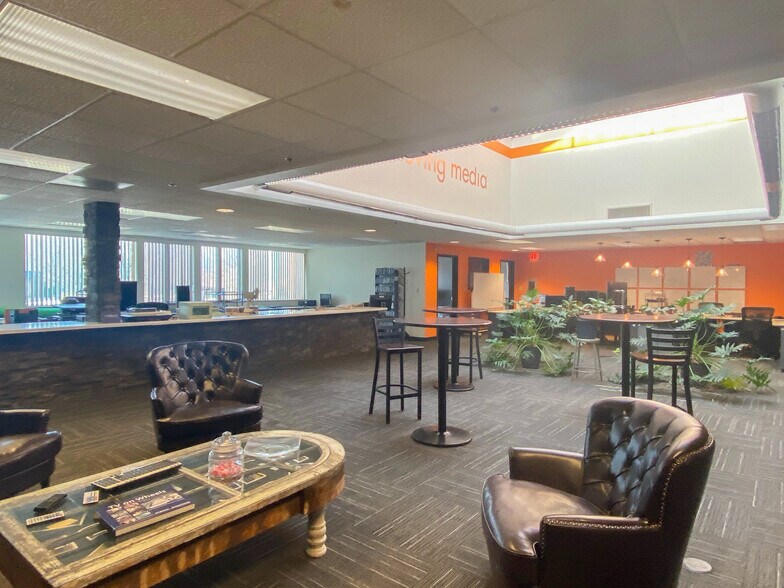 More Photos Of 2171 Sandy Dr, State College Flex For Lease