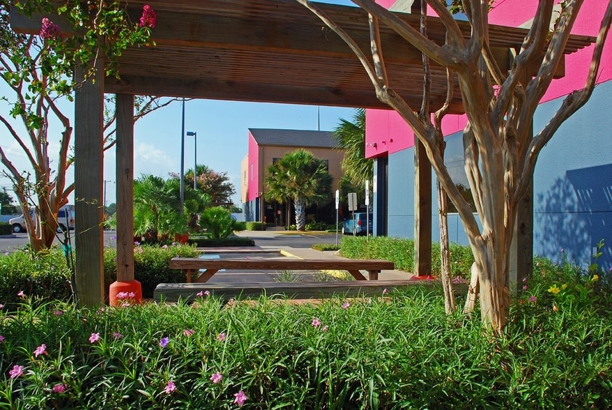 More Photos Of 3833 S Staples, Corpus Christi Office For Lease