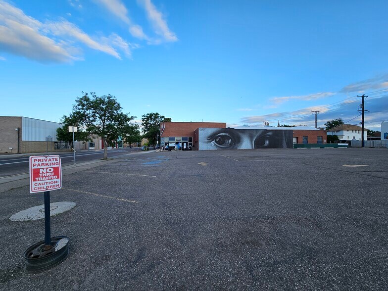 More Photos Of 815 N 1st Ave, Great Falls Auto Dealership For Lease