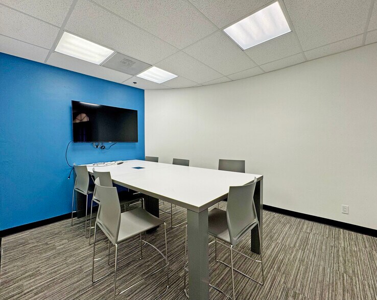 More Photos Of 1525 State St, Santa Barbara Serviced Offices For Sale