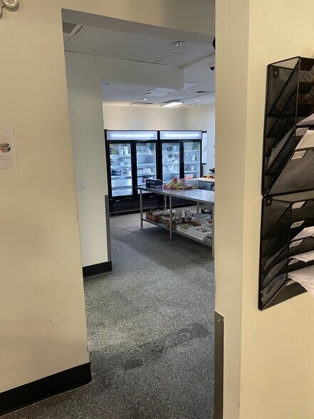 More Photos Of 72 NW 79th St, Miami Restaurant For Sale