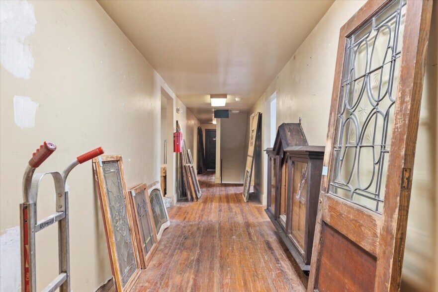 More Photos Of 207 Adams Ave, Canonsburg General Retail For Sale