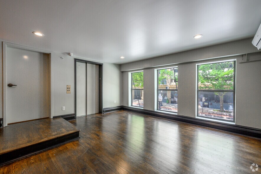 More Photos Of 907 Houston St, Fort Worth Loft Creative Space For Sale