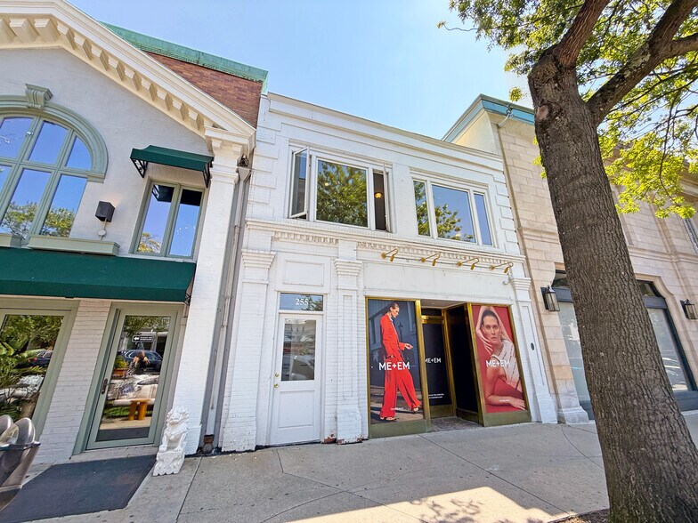 Primary Photo Of 255 Greenwich Ave, Greenwich Storefront Retail Office For Lease