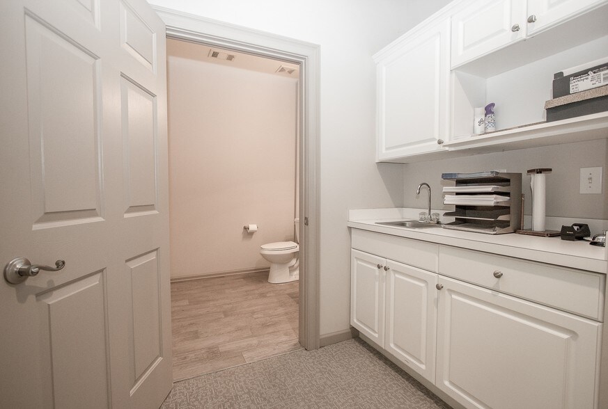 More Photos Of 4180 Providence Rd, Marietta Unknown For Lease