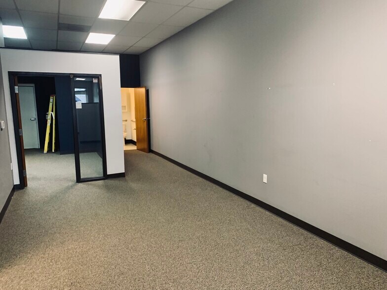 More Photos Of 15500 SE Mill Plain Blvd, Vancouver Unknown For Lease