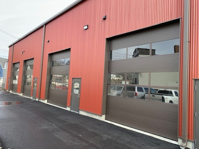 More Photos Of 1 Jefferson Ave, Salem Warehouse For Sale