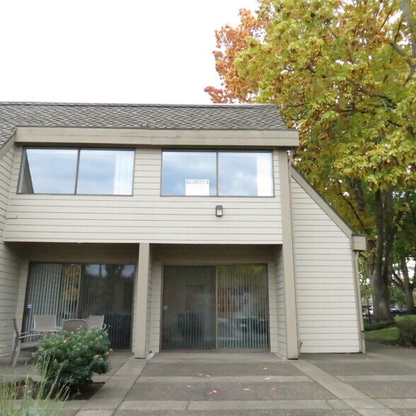 More Photos Of 31960 SW Charbonneau Dr, Wilsonville Office For Lease