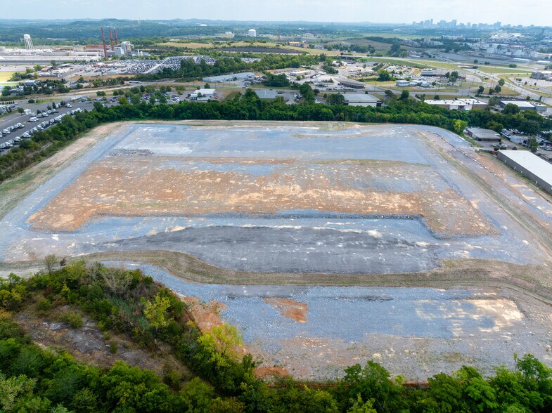 More Photos Of 7021 Westbelt Dr, Nashville Warehouse For Lease