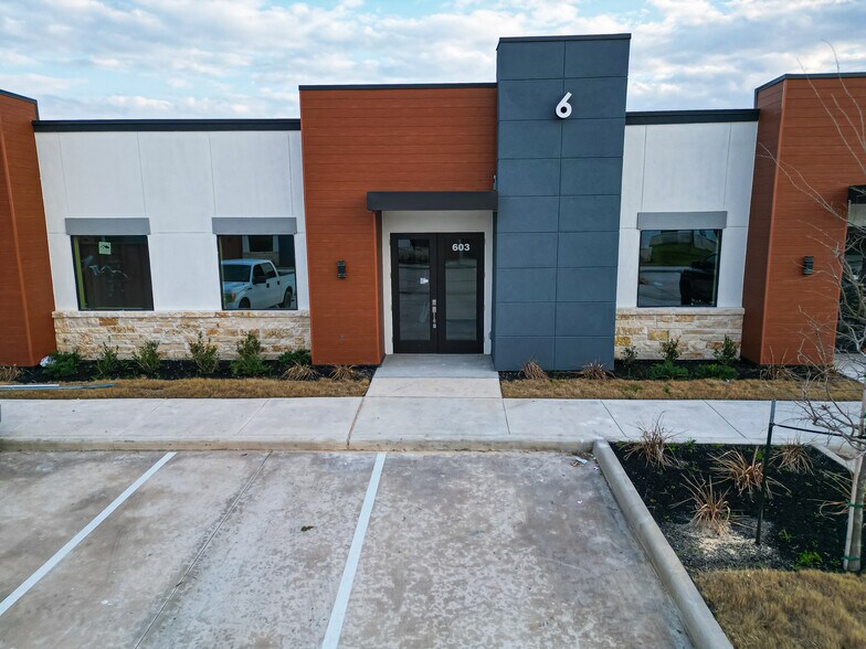 More Photos Of 5151 Meadow Ranch Pky, Richmond Office For Lease