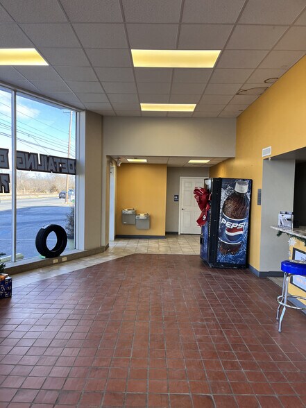 More Photos Of 791 York Rd, Gettysburg General Retail For Sale