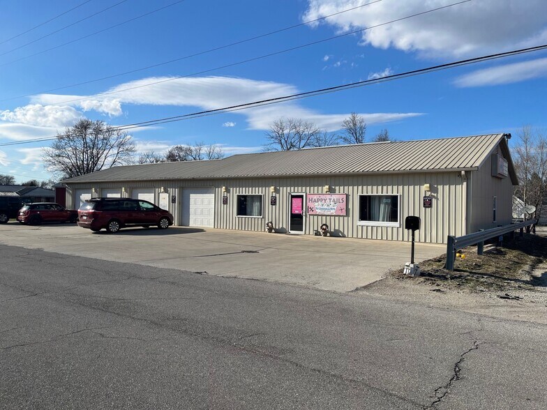 More Photos Of 1305 Lincolnway E, Goshen Restaurant For Sale