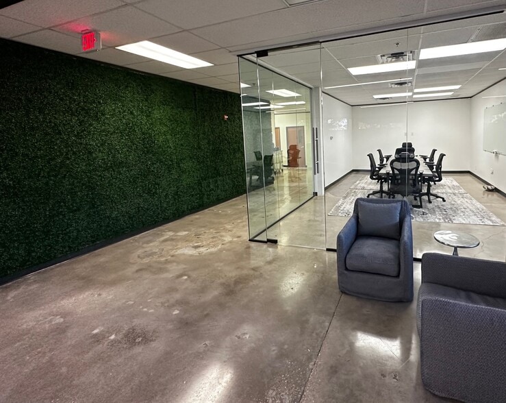 More Photos Of 2214 Braker Ln, Austin Distribution For Lease