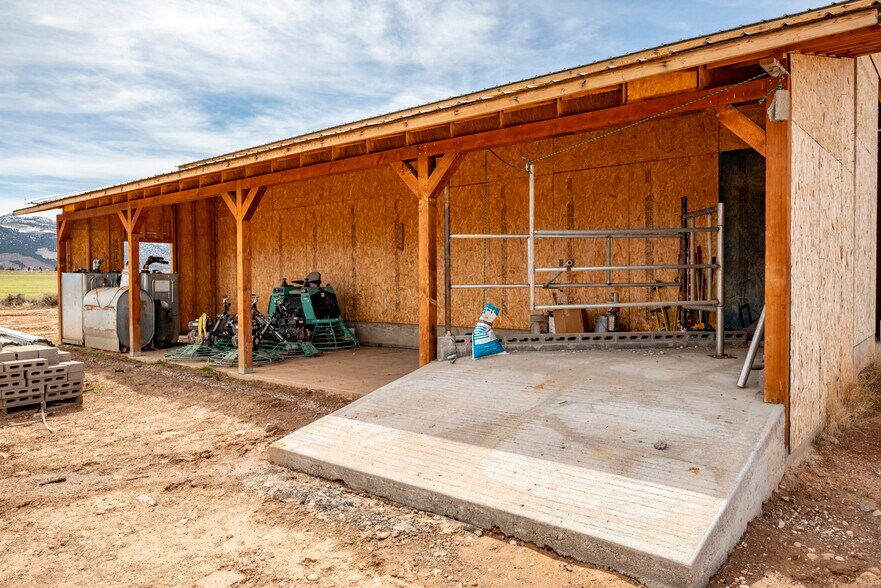 More Photos Of 700 N Center Street, Summit Land For Sale