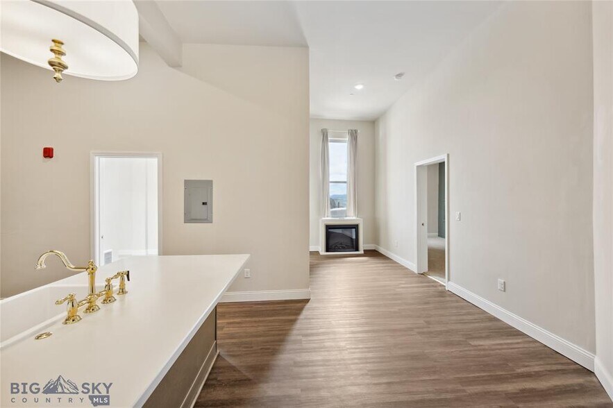 More Photos Of 140 W Park St, Butte Apartments For Sale