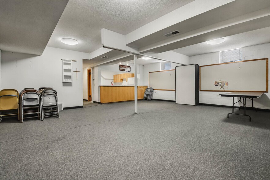 More Photos Of 104 E Barker St, Rice Lake Flex For Sale