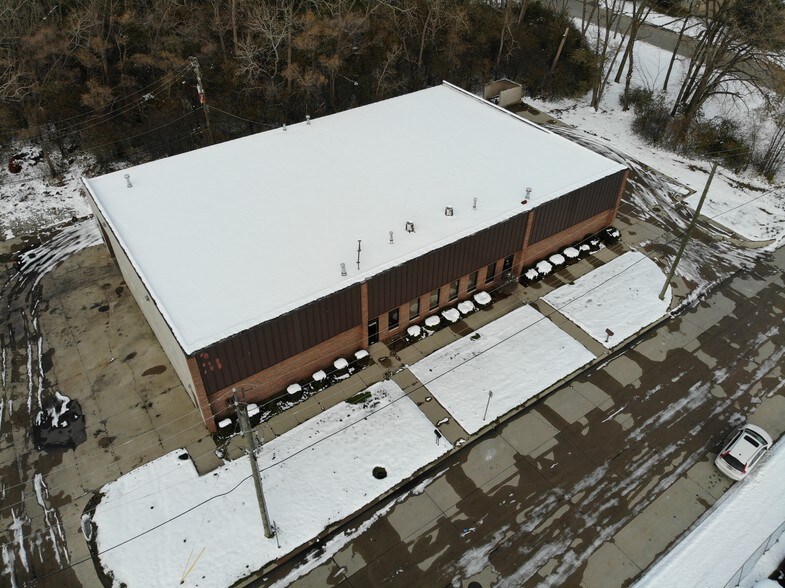 More Photos Of 14033-14055 Achyl Ave, Warren Warehouse For Sale