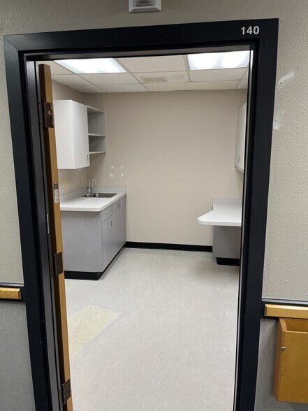 More Photos Of 1219 Applegate St, Philomath Medical For Lease