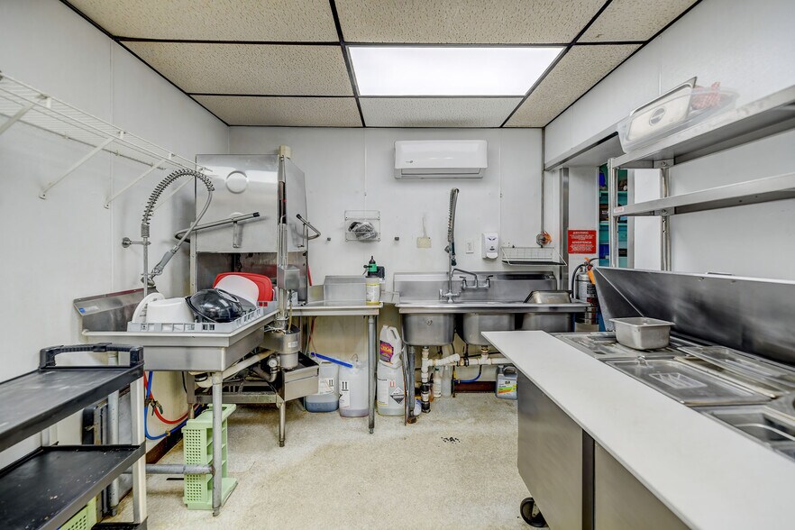 More Photos Of 430 W 3rd St, Nescopeck Restaurant For Sale