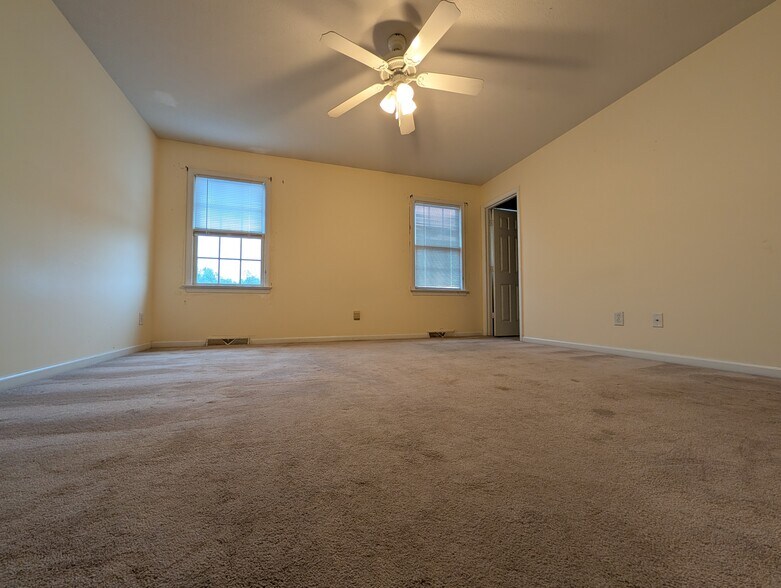 More Photos Of 736 Wyndhurst Dr, Lynchburg Apartments For Sale