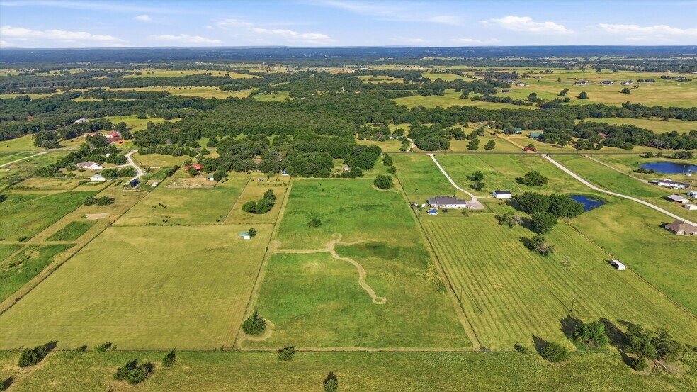 More Photos Of 1614 W Line Rd, Whitesboro Land For Sale